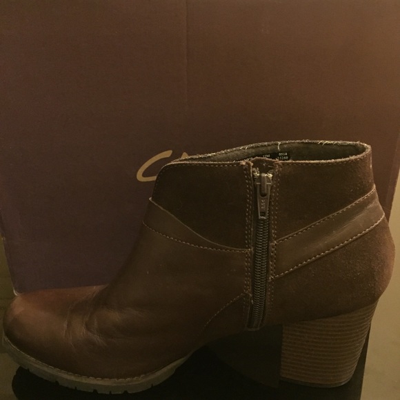 Dark Brown Clarks Booties Size 12 - Picture 3 of 4